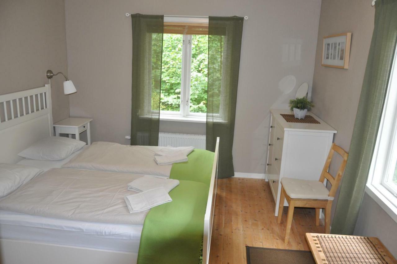 Stenbrohult  Hotel & Pensionat Bjoerkelund מראה חיצוני תמונה